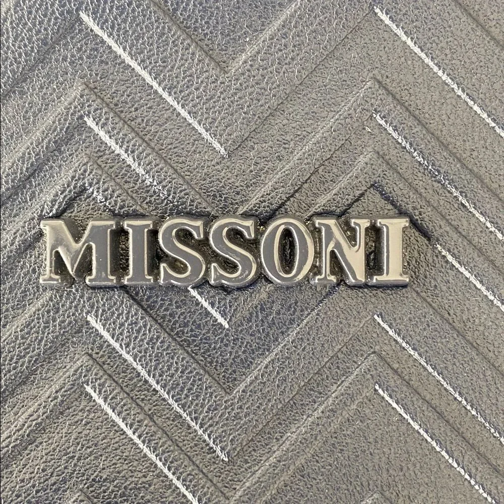 Missoni x Delta Business Class Flight Blue Chevron Toiletry Cosmetic Travel Bag